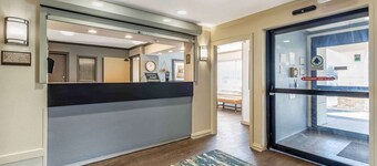 Extended Stay America Select Suites Chicago Naperville East
