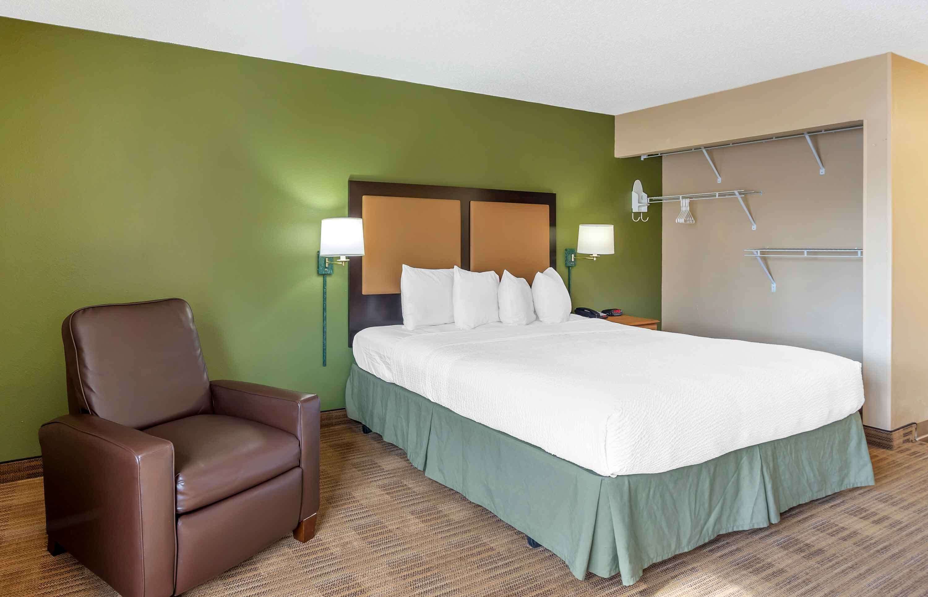 Photo - Extended Stay America Select Suites Chicago Naperville East