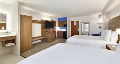 Holiday Inn Express & Suites Irving Conv Ctr - Las Colinas by IHG