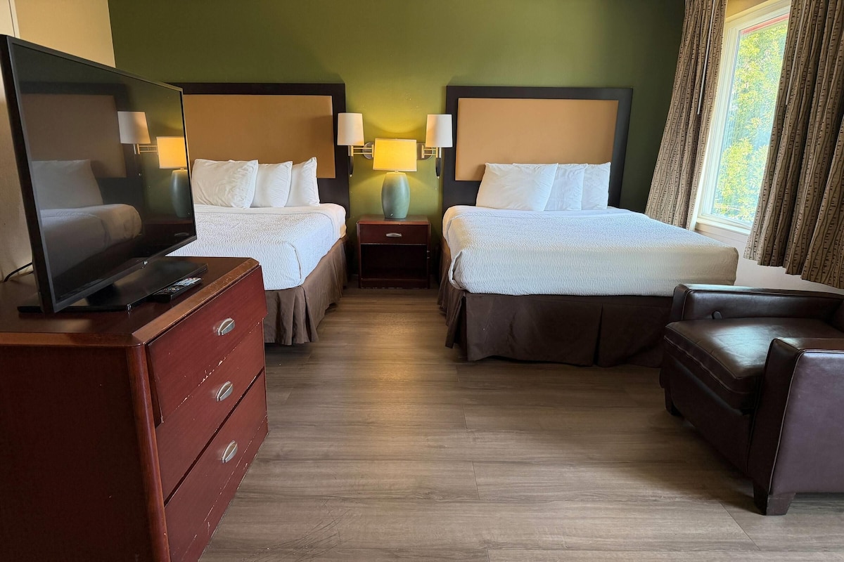 Deluxe Room, 2 Queen Beds, Non Smoking | Desk, iron/ironing board, free WiFi, bed sheets