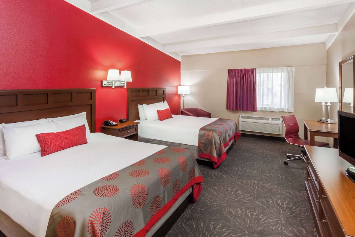 Room, 2 Queen Beds, Non Smoking