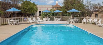 Ramada Hotel & Conference Center by Wyndham Hammond