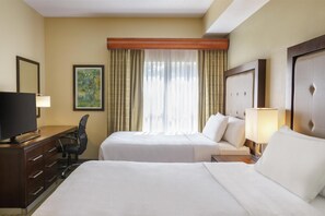 1 quarto, roupas de cama premium, cofres nos quartos, escrivaninha