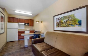 Desk, free WiFi, bed sheets