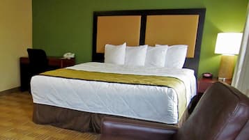 Desk, blackout drapes, iron/ironing board, free WiFi