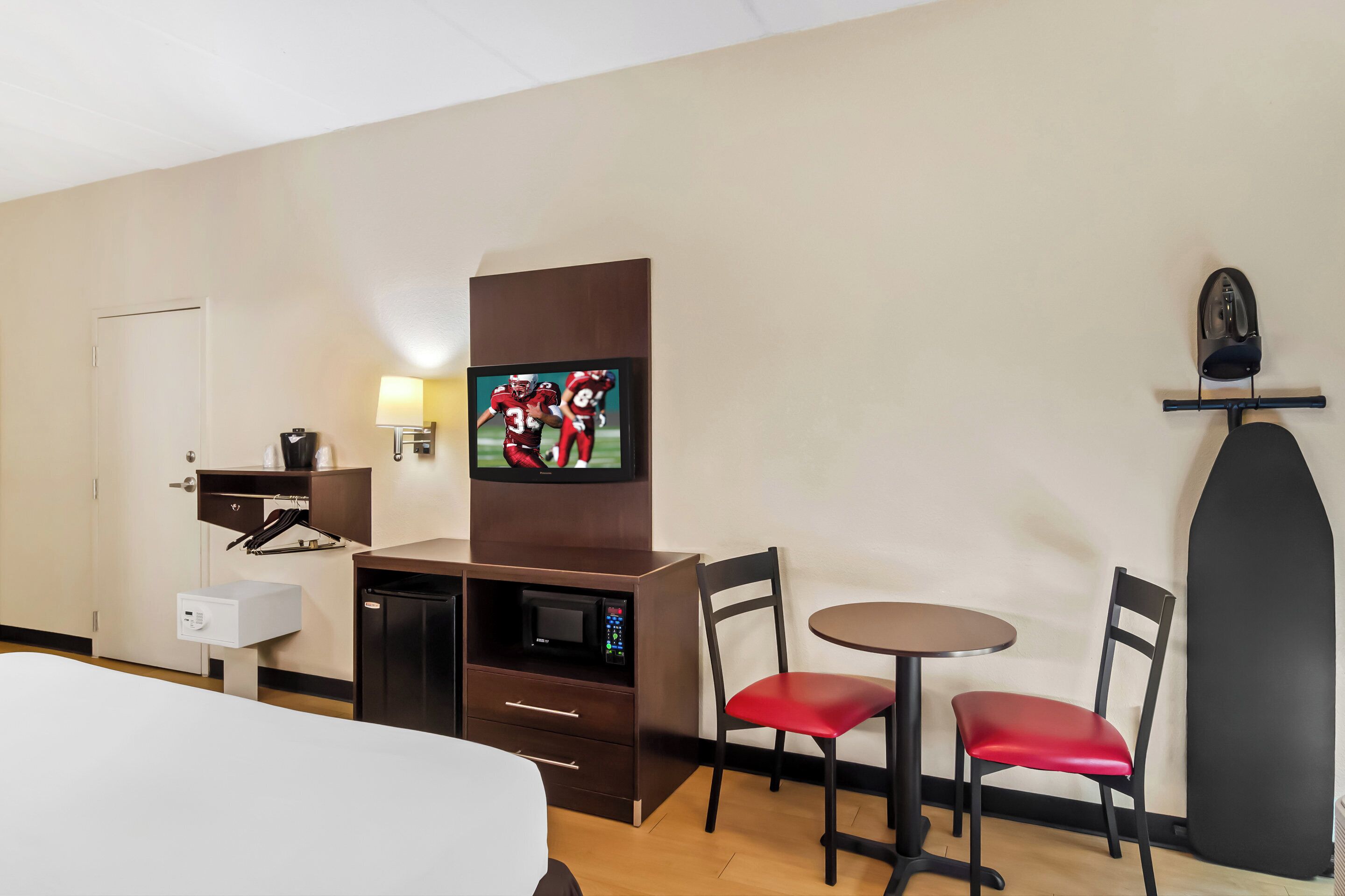 Foto - Red Roof Inn PLUS+ Jacksonville - Southpoint