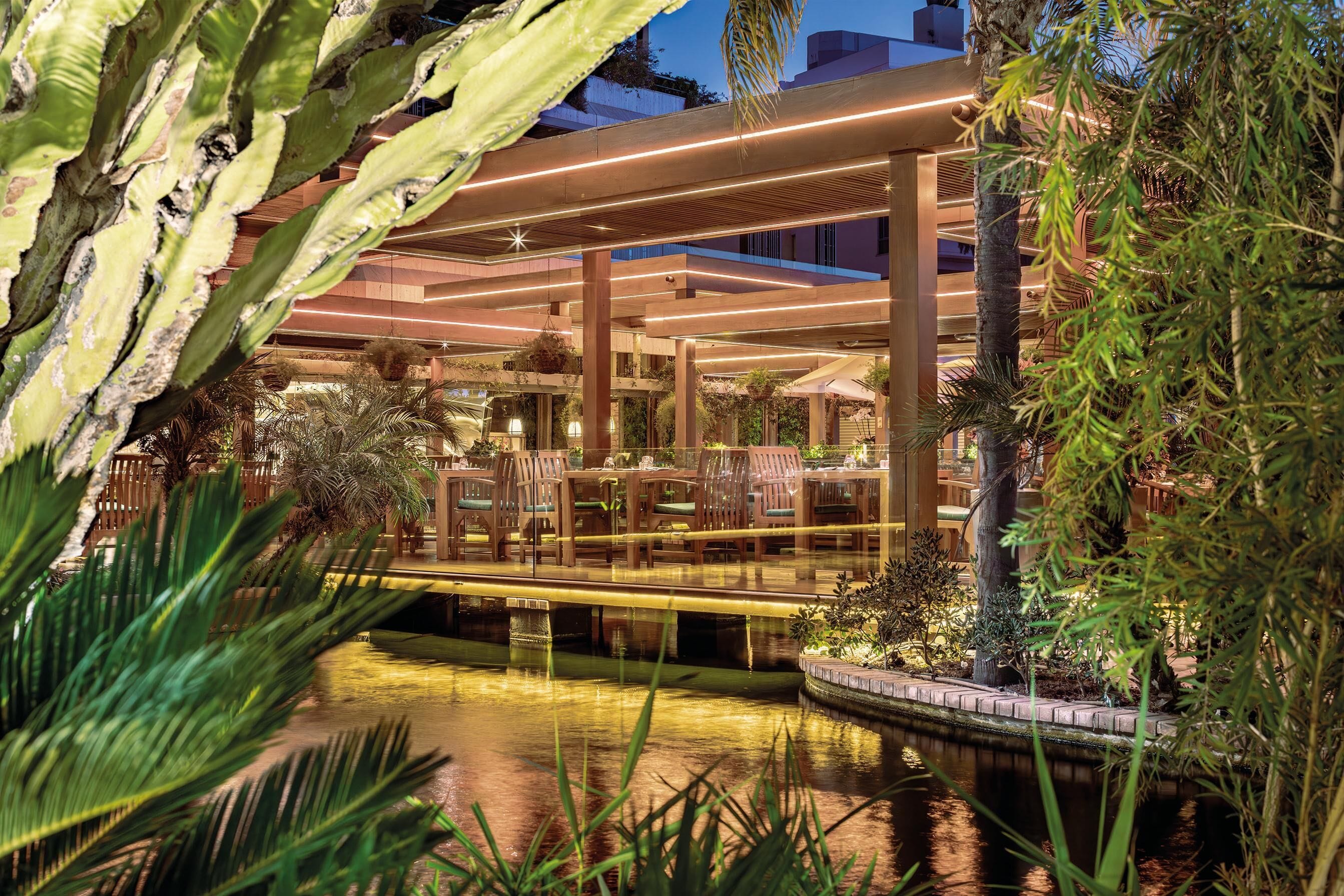 Photo - Four Seasons Hotel