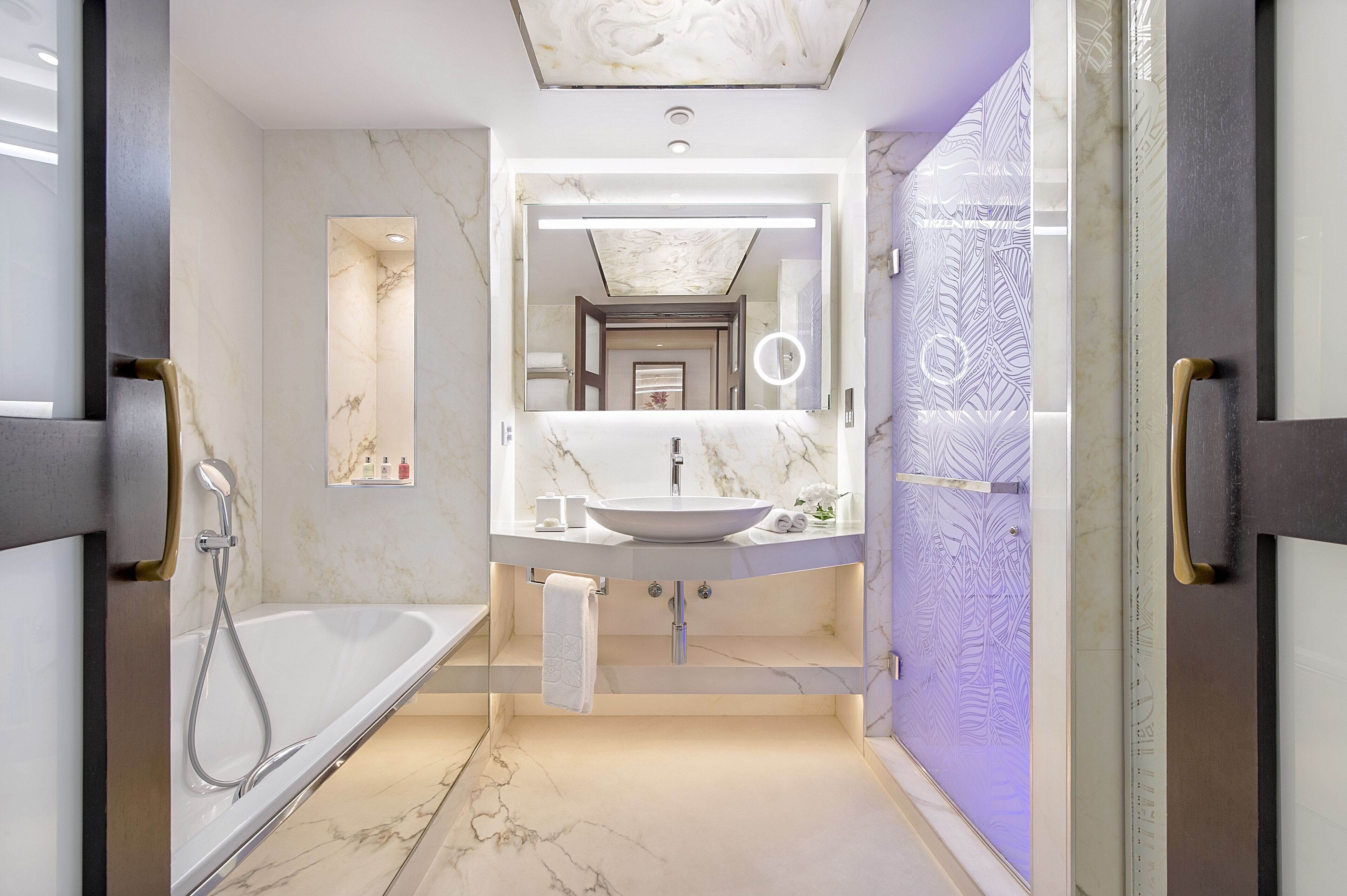 family room, sea view | bathroom | designer toiletries, hair dryer, bathrobes, slippers