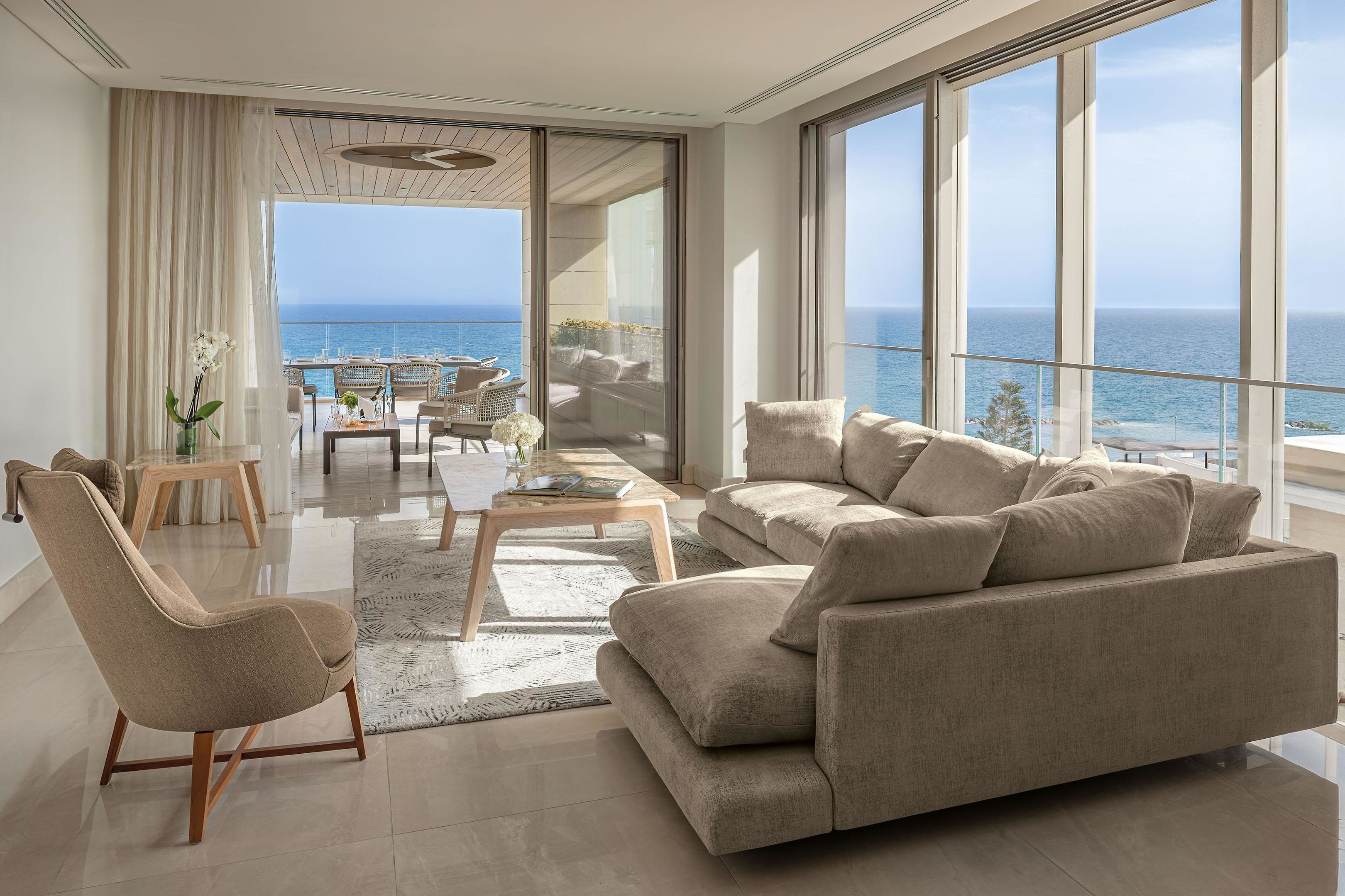 Photo - Four Seasons Hotel