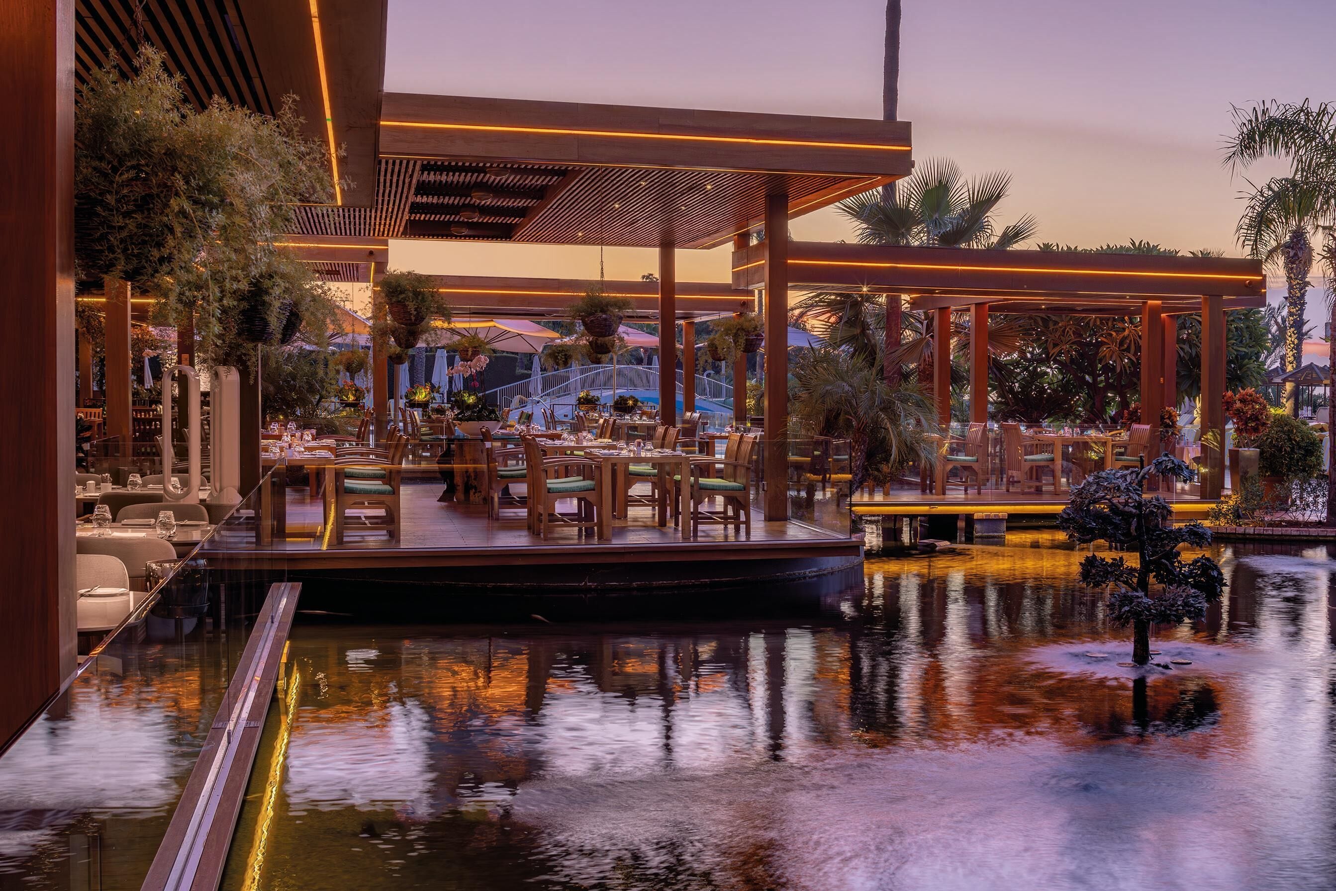 Photo - Four Seasons Hotel