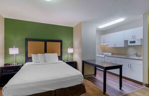 Studio, 1 Queen Bed, Non Smoking | Desk, free WiFi, bed sheets - Extended Stay America Select Suites - Atlanta - Vinings (Atlanta)