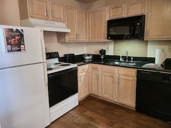 Ashley Quarters Hotel Cincinnati Airport