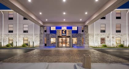 Comfort Inn & Suites River City Decatur