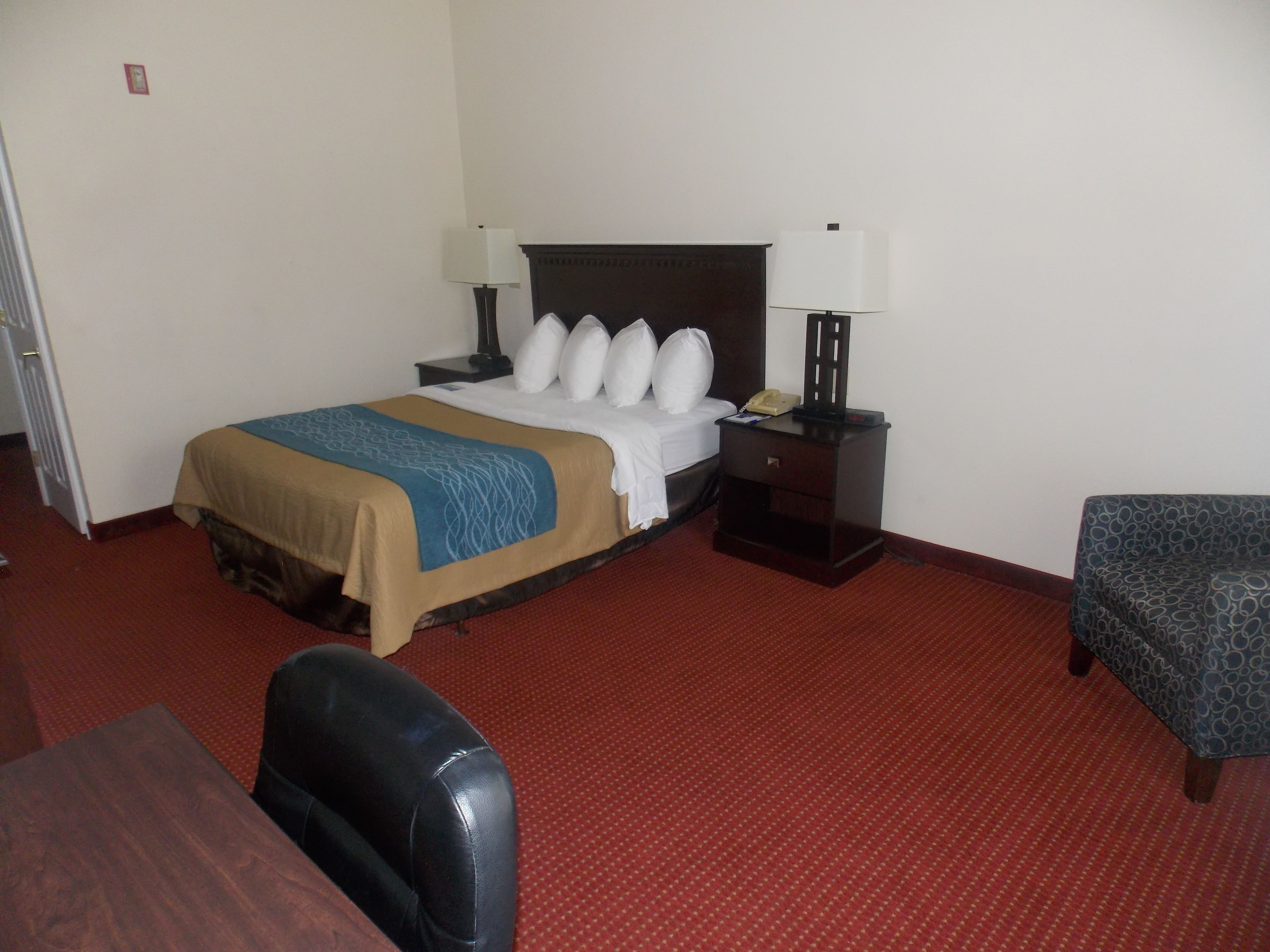 Decatur Inn & Suites