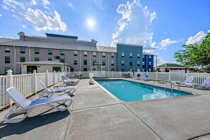 Seasonal outdoor pool