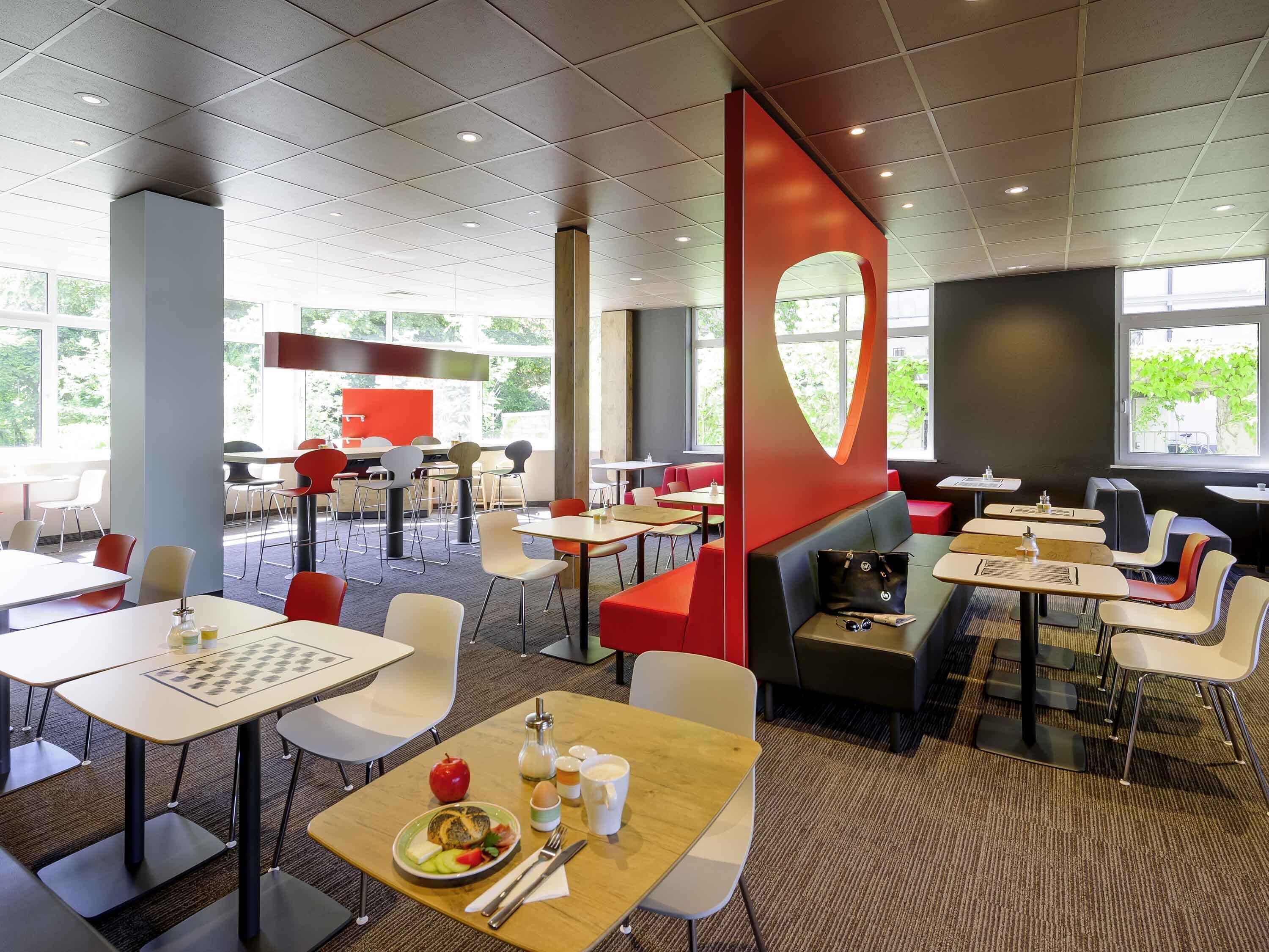 Tägliches Frühstücksbuffet gegen Gebühr
