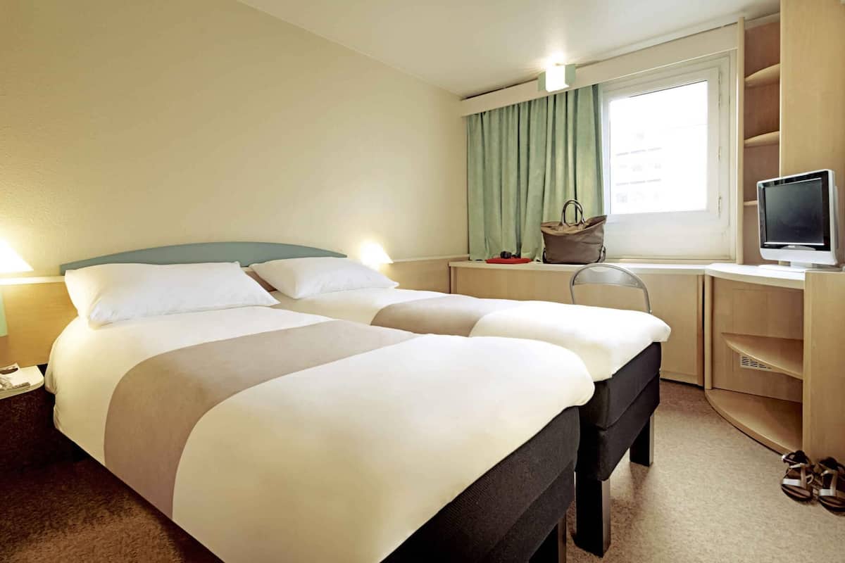 Kamar Twin, 2 Tempat Tidur Twin (New Sleep Easy Concept) | Seprai antialergi, meja kerja, tirai kedap cahaya, dan kedap suara