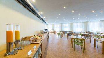 Daily buffet breakfast (EUR 20 per person)