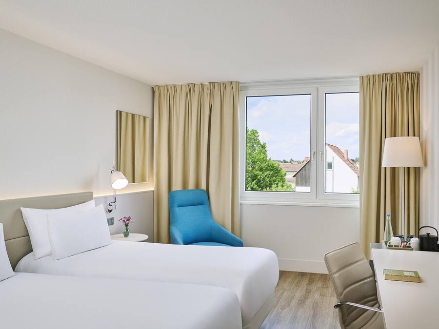 Surmatelas, coffres-forts dans les chambres, bureau