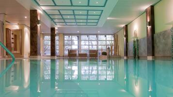 Indoor pool, pool loungers