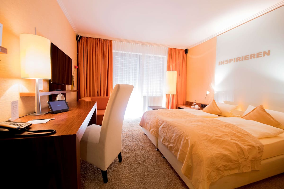 Premium bedding, minibar, in-room safe, desk