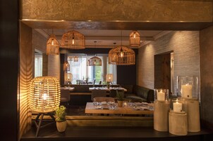 3 restaurantes, cocina local