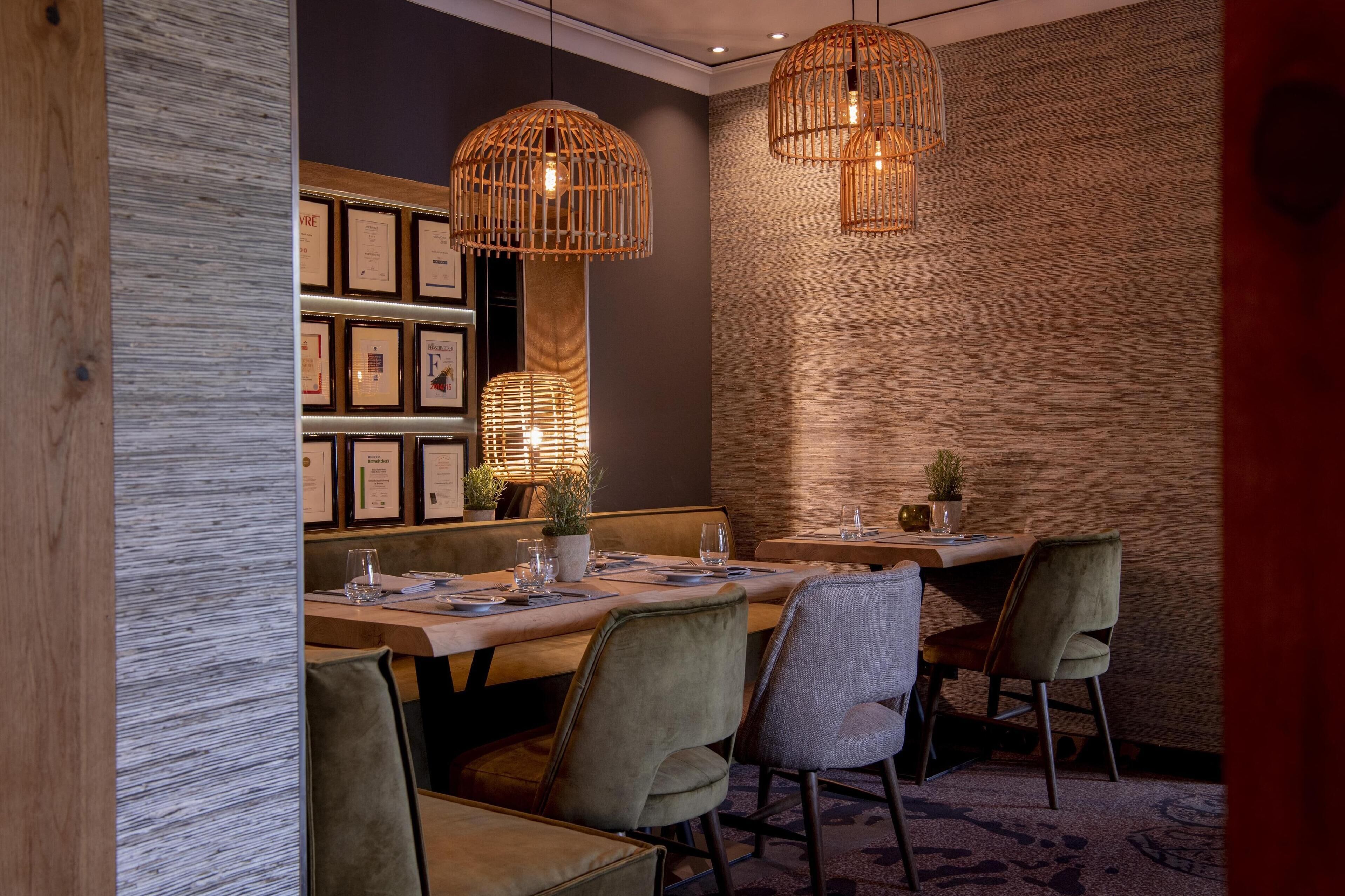 3 restaurants, local cuisine