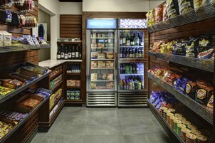 Alimentos y bebidas
