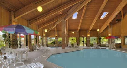 Baymont by Wyndham Muskegon