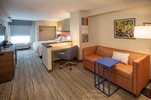 Desk, laptop workspace, iron/ironing board, free WiFi