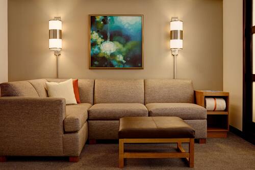 Premium bedding, down comforters, in-room safe, desk
