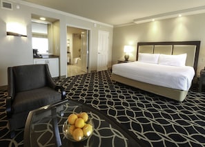 Rodeo Junior Suite, 1 King Bed | Premium bedding, down duvets, pillow-top beds, in-room safe