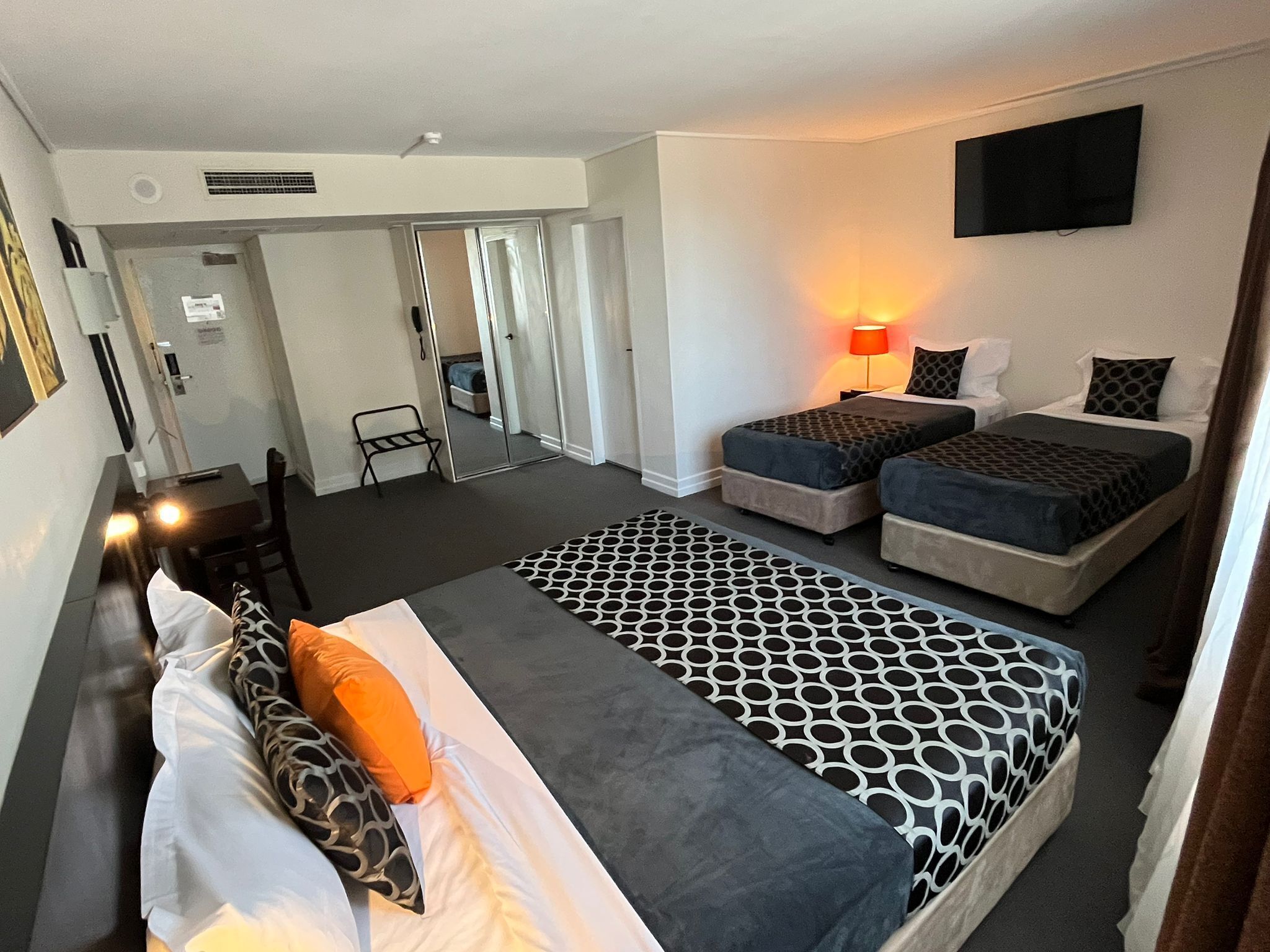 In-room safe, desk, iron/ironing board, cribs/infant beds