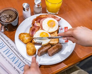 Petit-déjeuner préparé sur commande (16.00 AUD par personne)