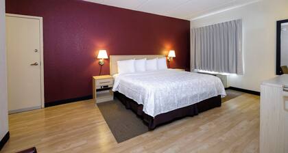 Red Roof Inn PLUS+ Gainesville