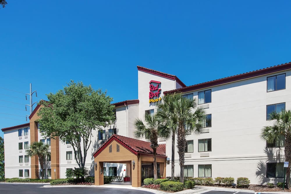 Red Roof Inn PLUS+ Gainesville