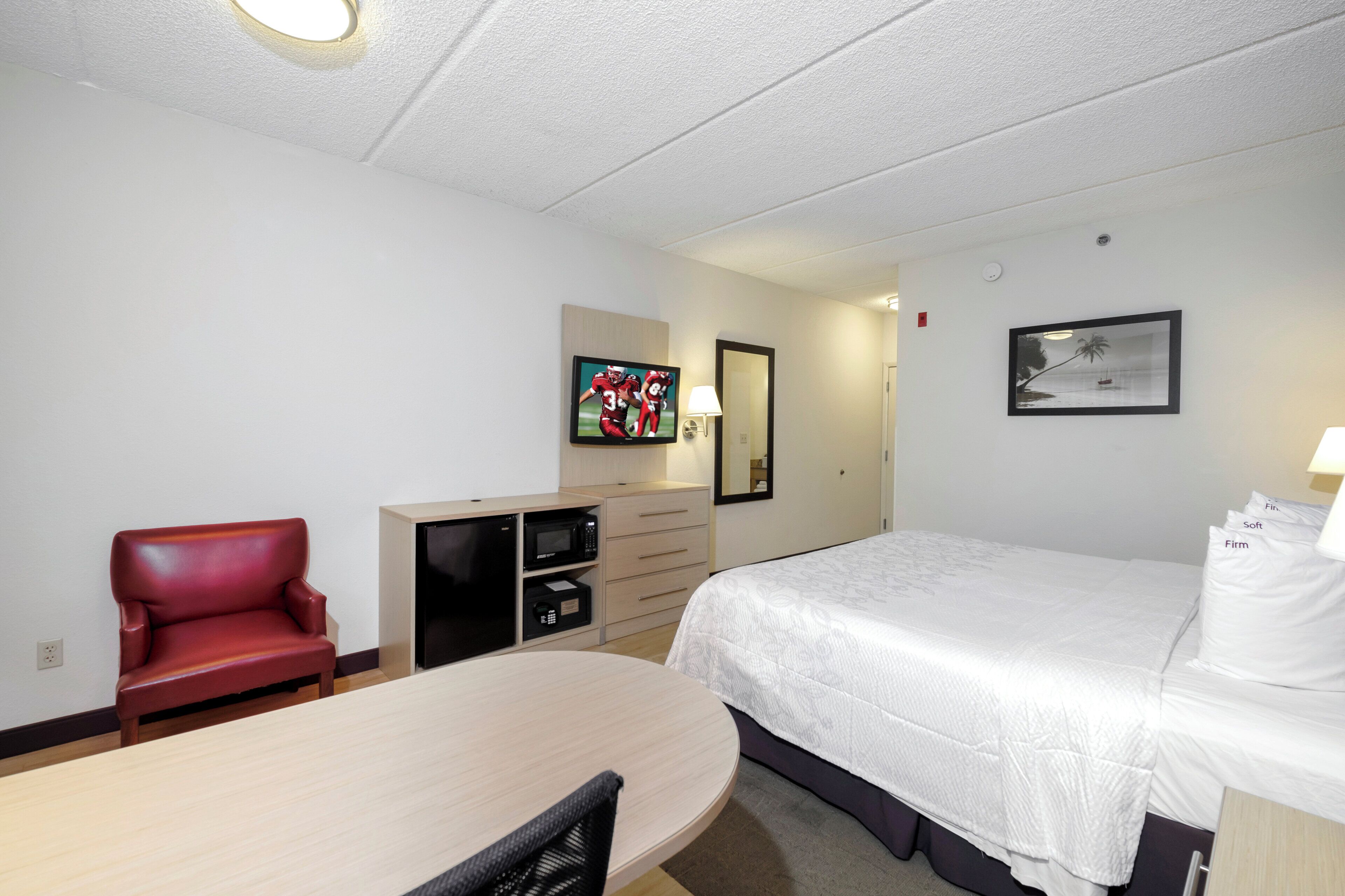 Photo - Red Roof Inn PLUS+ Gainesville