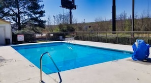 Seasonal outdoor pool, sun loungers