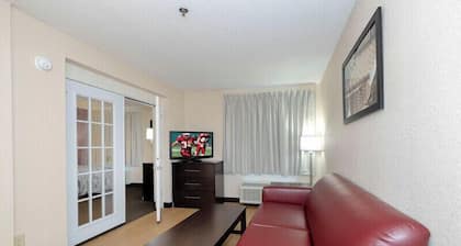 Red Roof Inn PLUS+ Phoenix West
