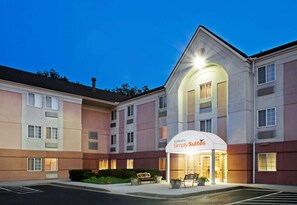 Exterior - Sonesta Simply Suites Knoxville (Knoxville)