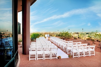 Banquet hall at Marriott Phoenix Resort Tempe at The Buttes