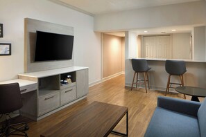 Studio Suite, 1 King Bed with Sofa bed | Living room | 55-inch flat-screen TV with cable channels, TV, Netflix - Four Points by Sheraton Richmond Airport (Richmond)