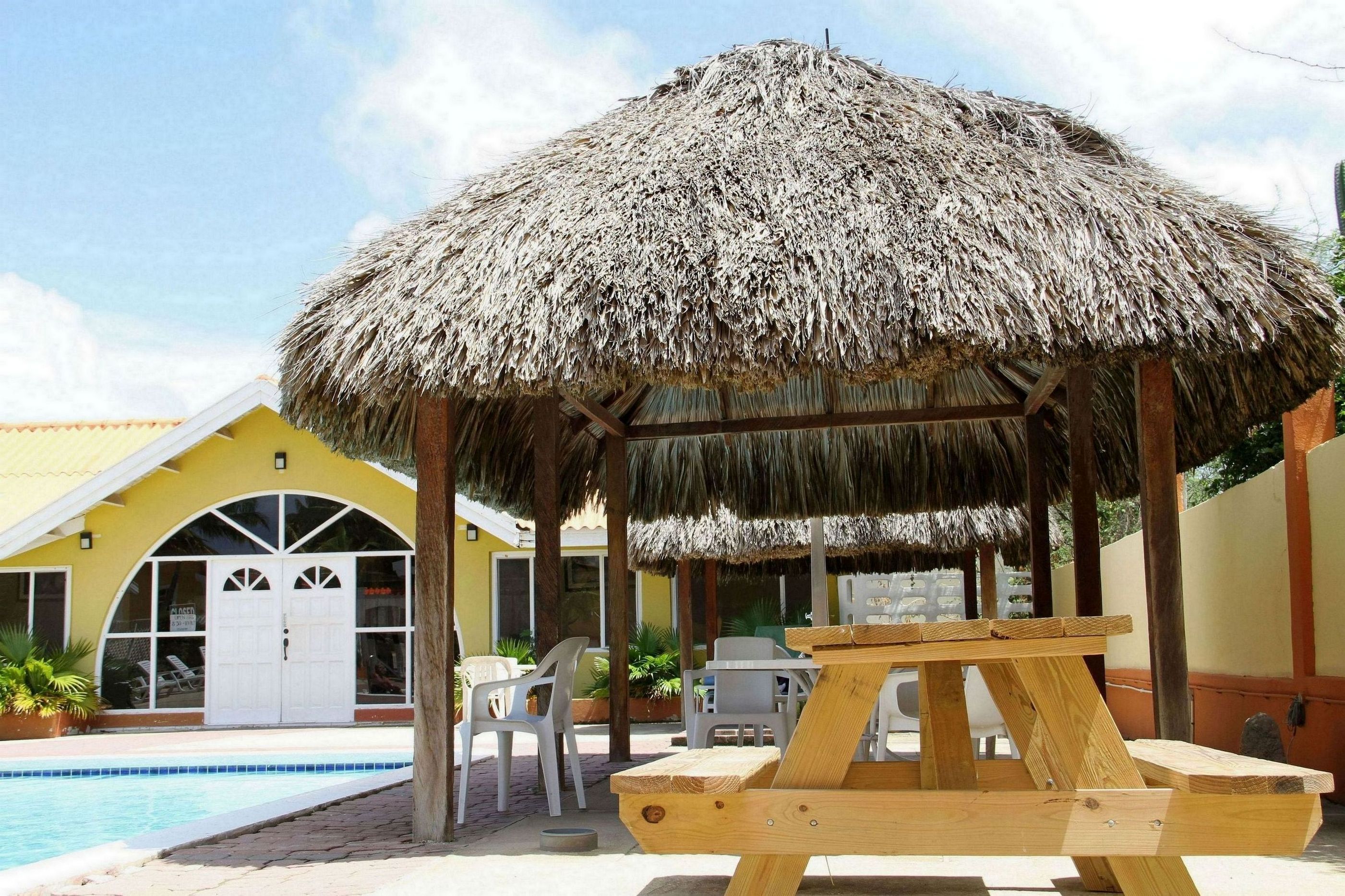 Coconut Inn, Noord: Hotel Reviews, Rooms & Prices | Hotels.com
