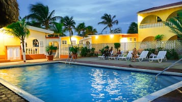 Outdoor pool, sun loungers