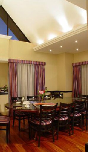 Meeting facility - Reina Victoria Suites & Towers (Mendoza)
