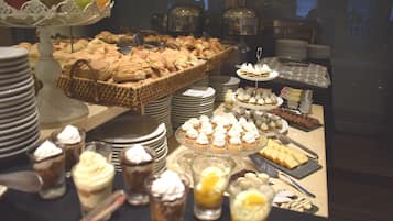 Desayuno buffet incluido todos los días