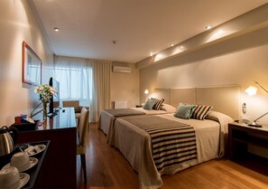 Minibar, in-room safe, individually furnished, desk - Hotel Solans Presidente (Rosario)