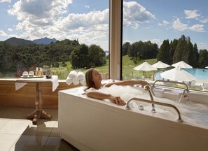 Sauna, body treatments, hydrotherapy, aromatherapy, body wraps