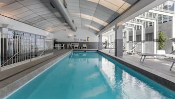 Una piscina techada