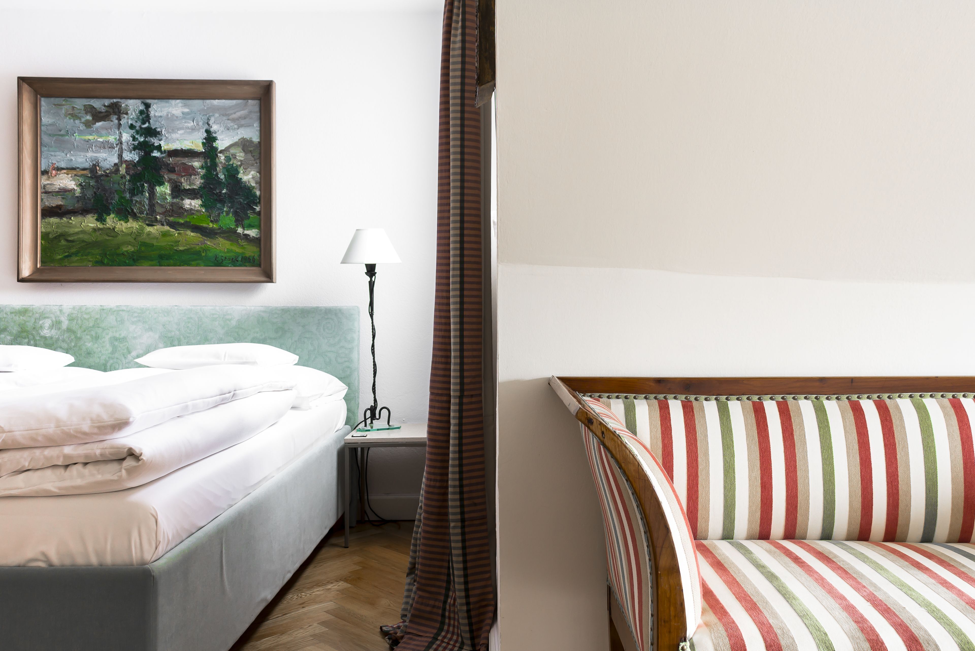 Premium bedding, in-room safe, individually decorated